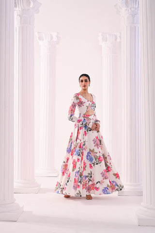Liora Lehenga