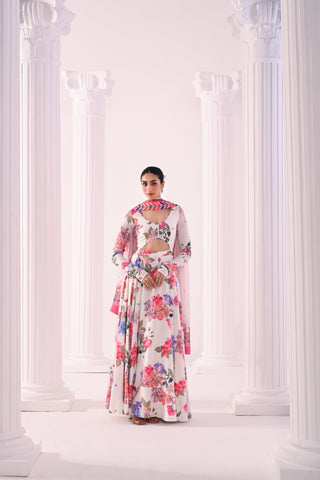 Liora Lehenga